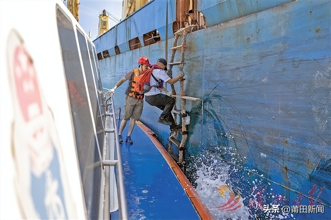 海上采访,记者直击陆航