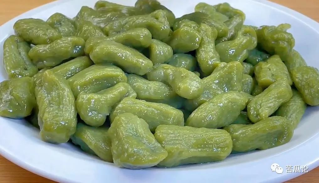 春季“药草之王”，号称养肝第一菜，中老年吃它，排毒，排黑宿便