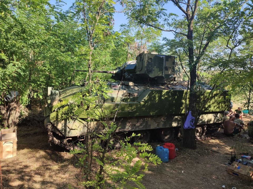 美国援乌单兵巡航导弹作战,美国援乌m777轻型榴弹炮