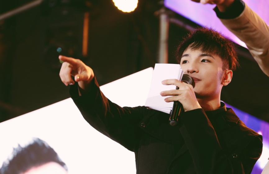 网红田一名骗钱后续,田小丽挪用公款