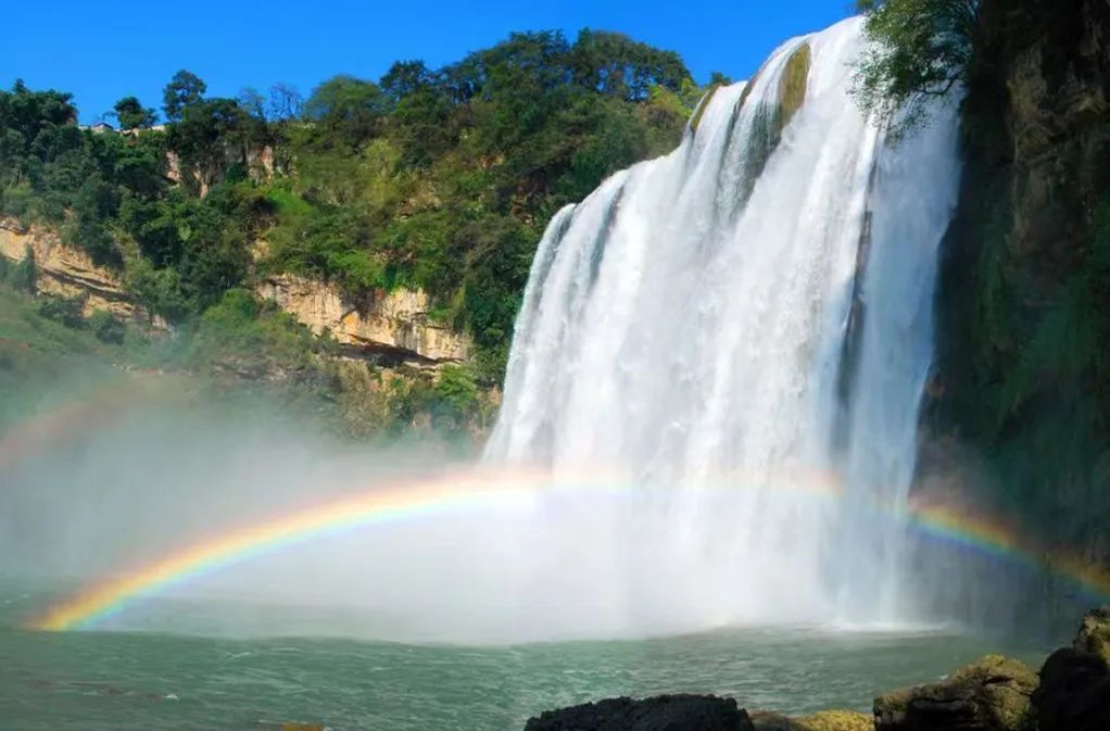 黄果树大瀑布震撼视频,黄果树大瀑布