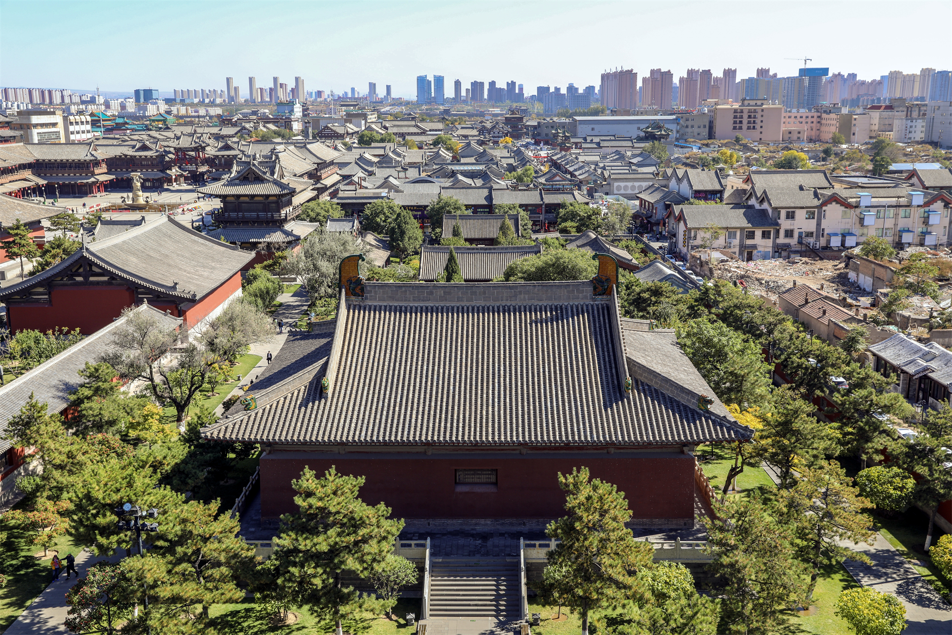 夏天的山西大同,是一座拥有25℃夏天的清凉古城,避暑旅游好地方