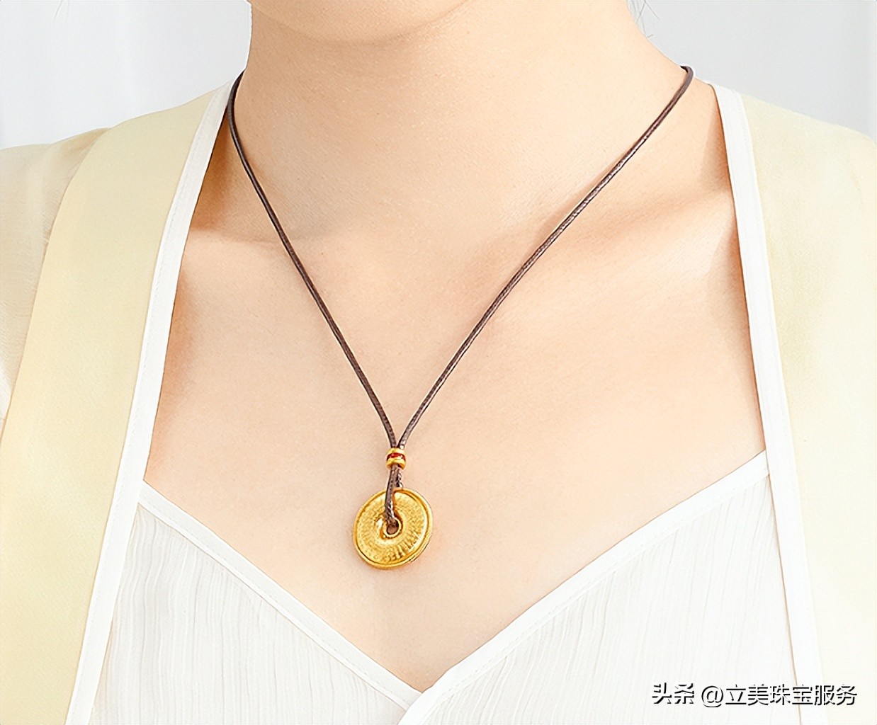 黄金首饰怎么买比较合适,想要黄金去哪买最便宜