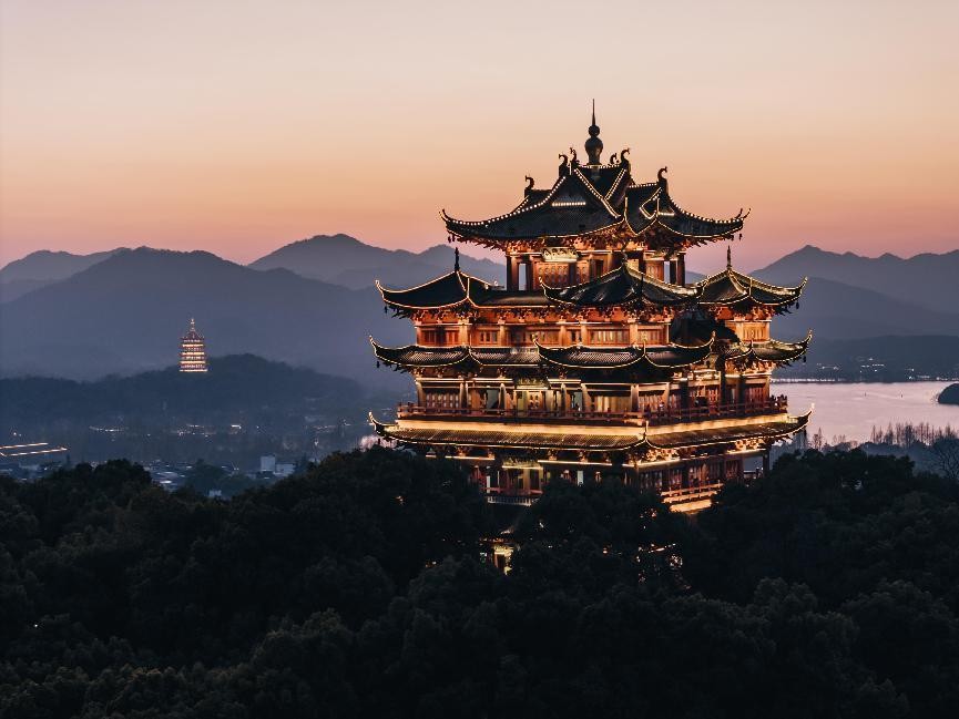 大疆mavic3pro无人机宣传片,大疆无人机djiair3发布会