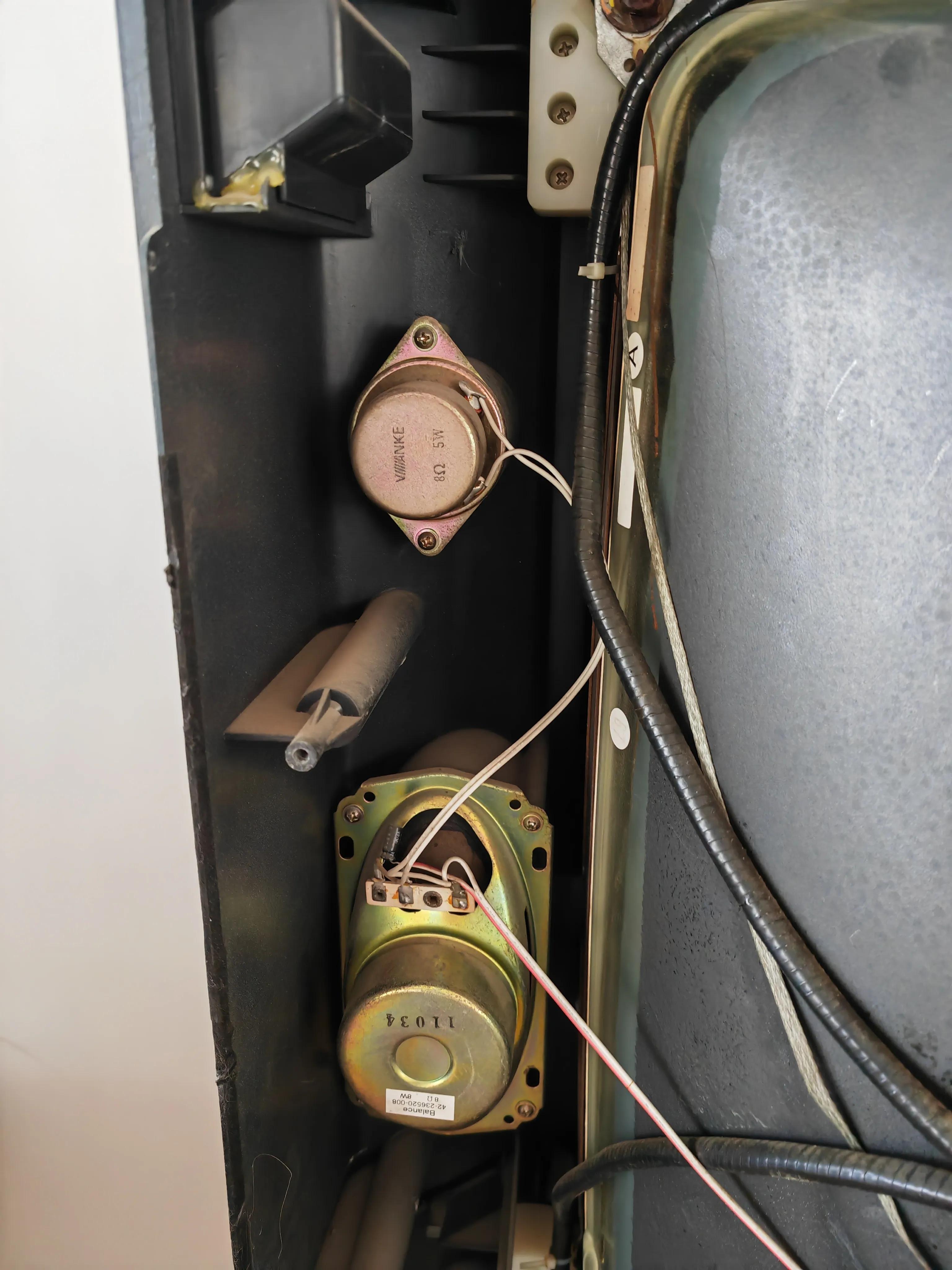 显像管电视机工作原理动画,黑白电视机电源电路原理分析