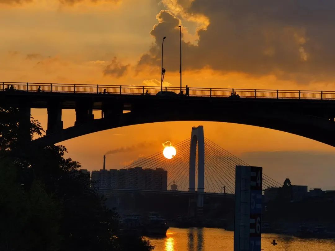 回到早睡早起的日子,回老家朝九晚五