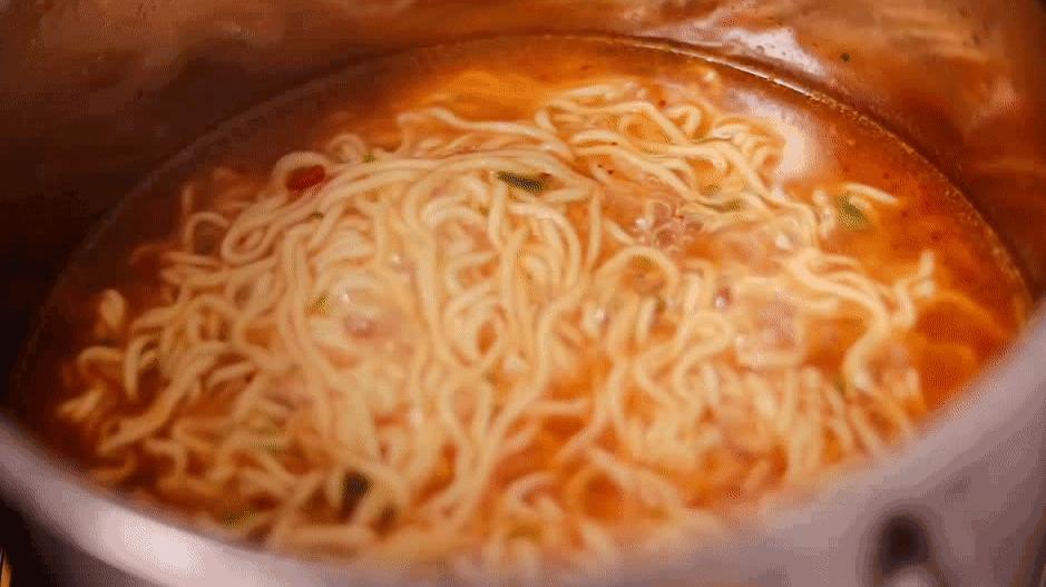 白象方便面是不是全网卖完了,白象方便面卖的不便宜