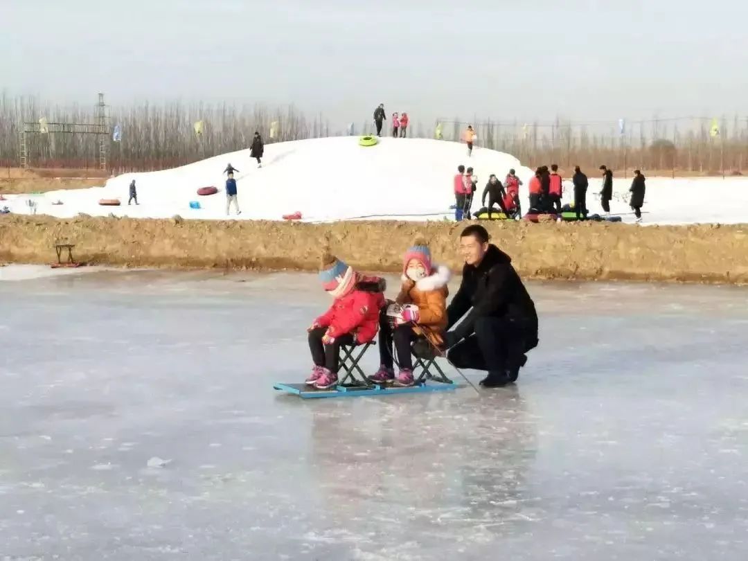 临河湿地公园冰雪世界,巴彦淖尔冰雪嘉年华乐园