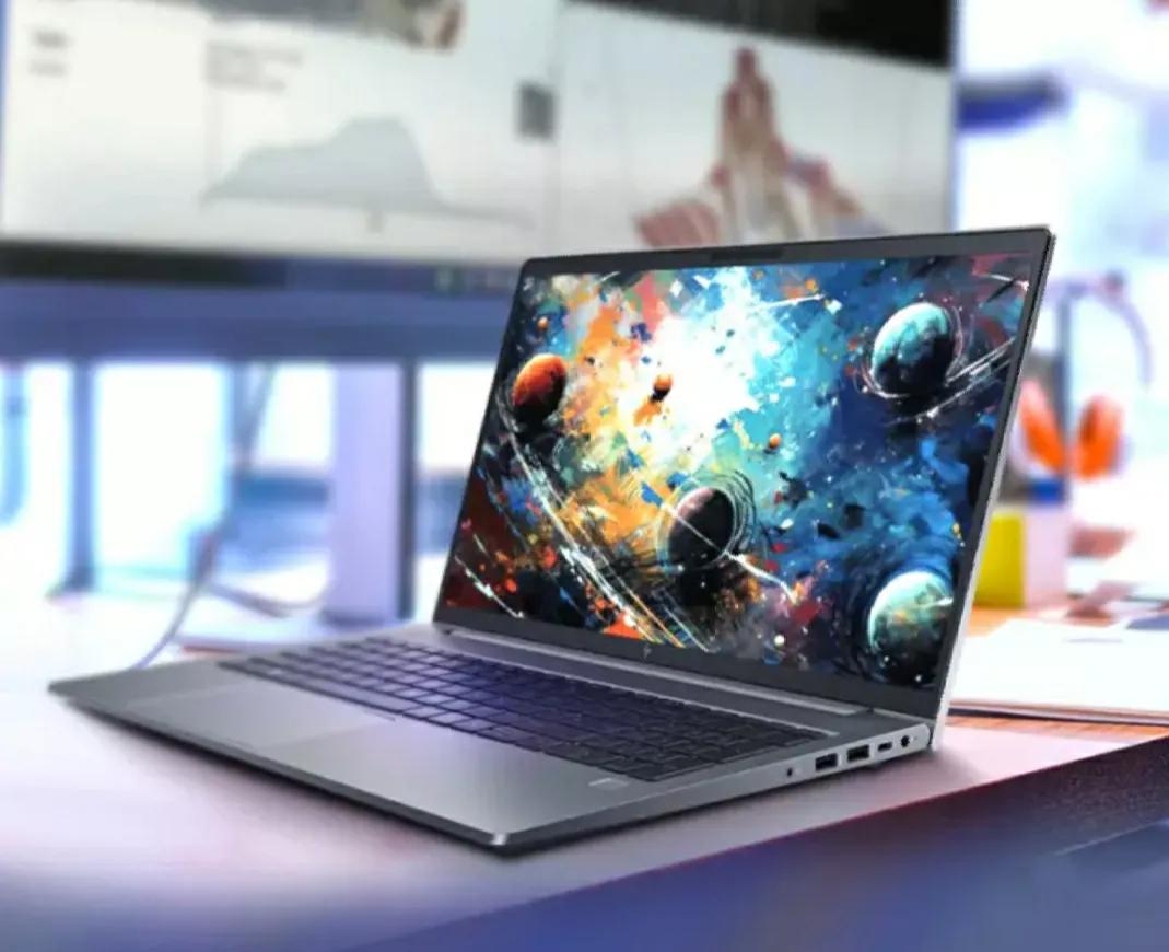 最新款设计惠普笔记本,40系显卡外观