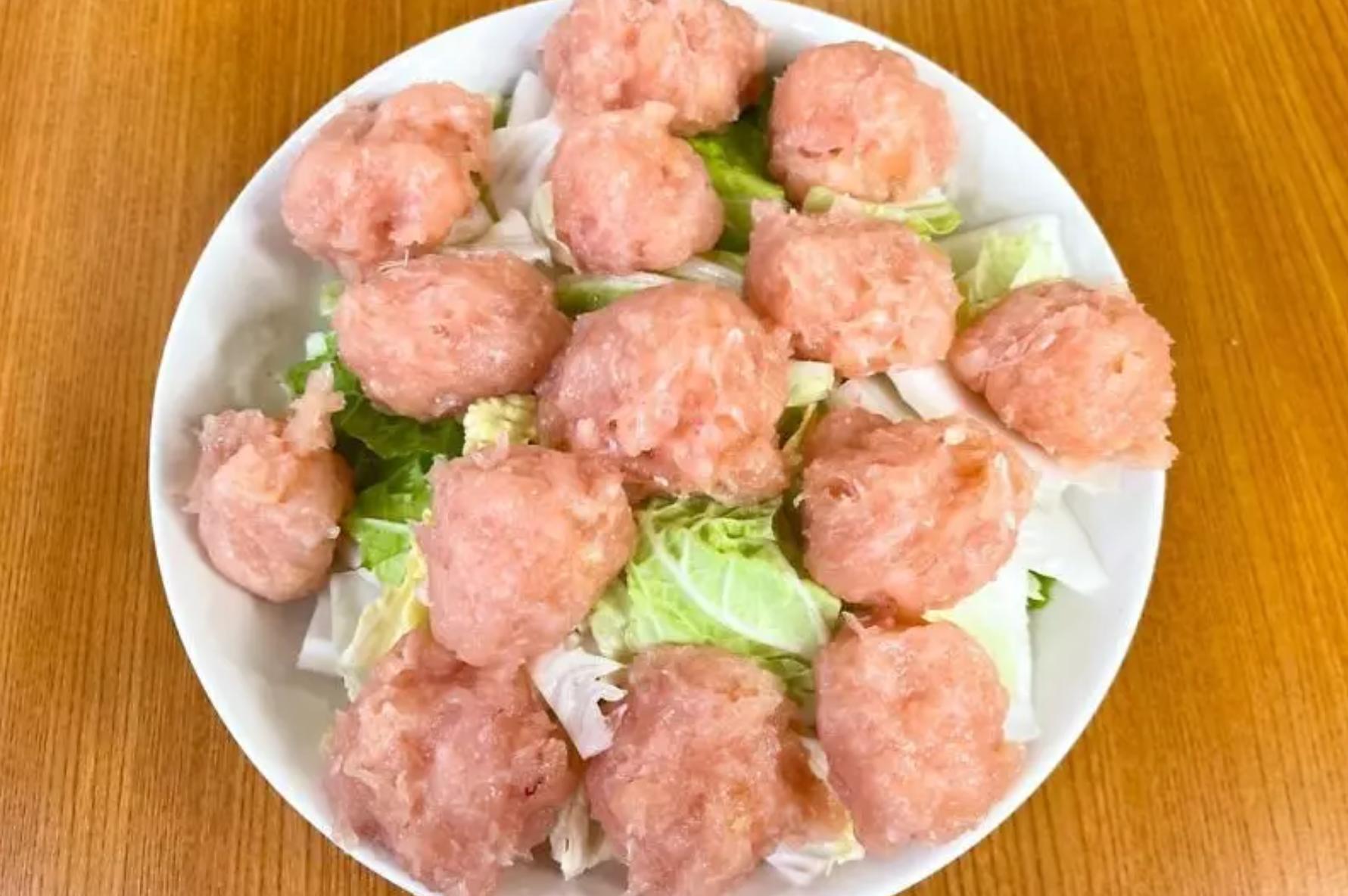 白菜蒸肉丸子正宗做法,清蒸大白菜绞肉