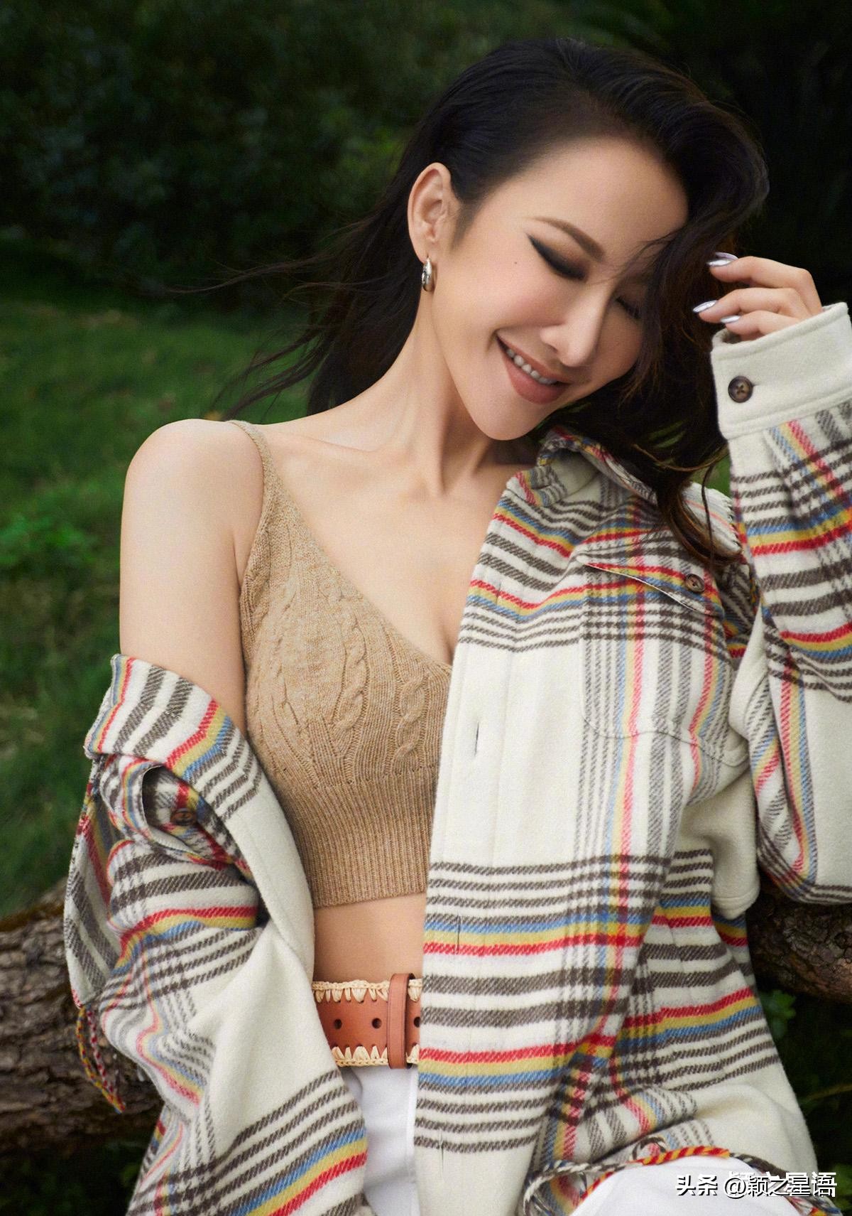 李玟波导手机广告赚了多少钱,coco李玟波导手机广告