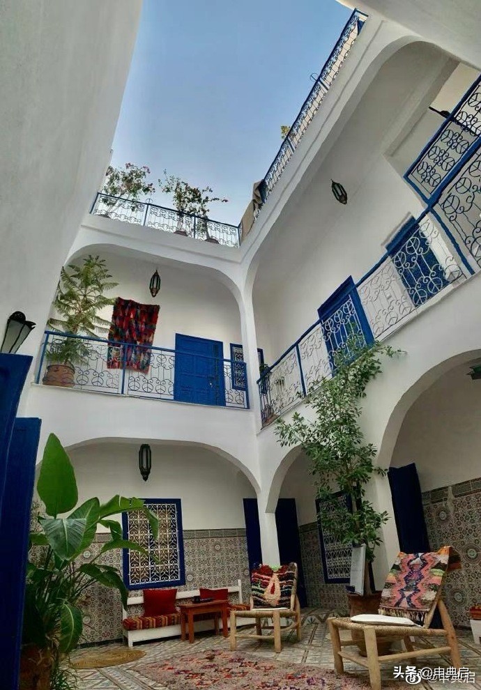 连英语都不会的广东女孩，在摩洛哥抄底买房开青旅的经历