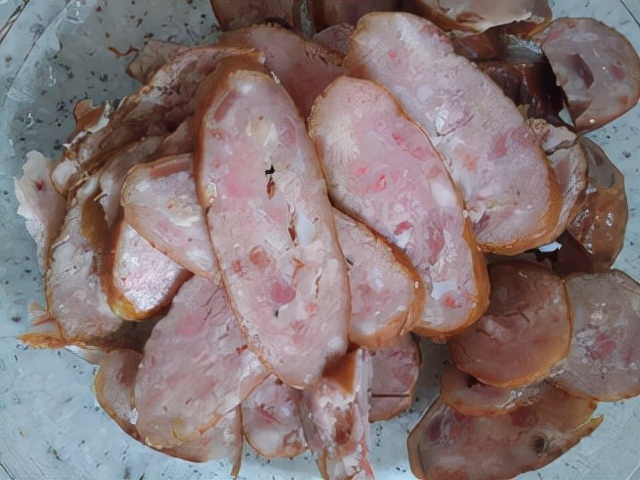 辣麻肠香炒菜做法,熏肠炒辣椒粉怎么做