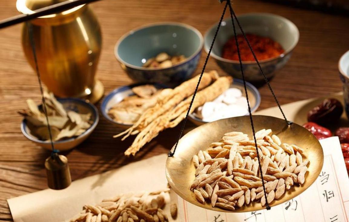 藿香正气水治中暑吗,藿香正气水除了治中暑还有哪些用