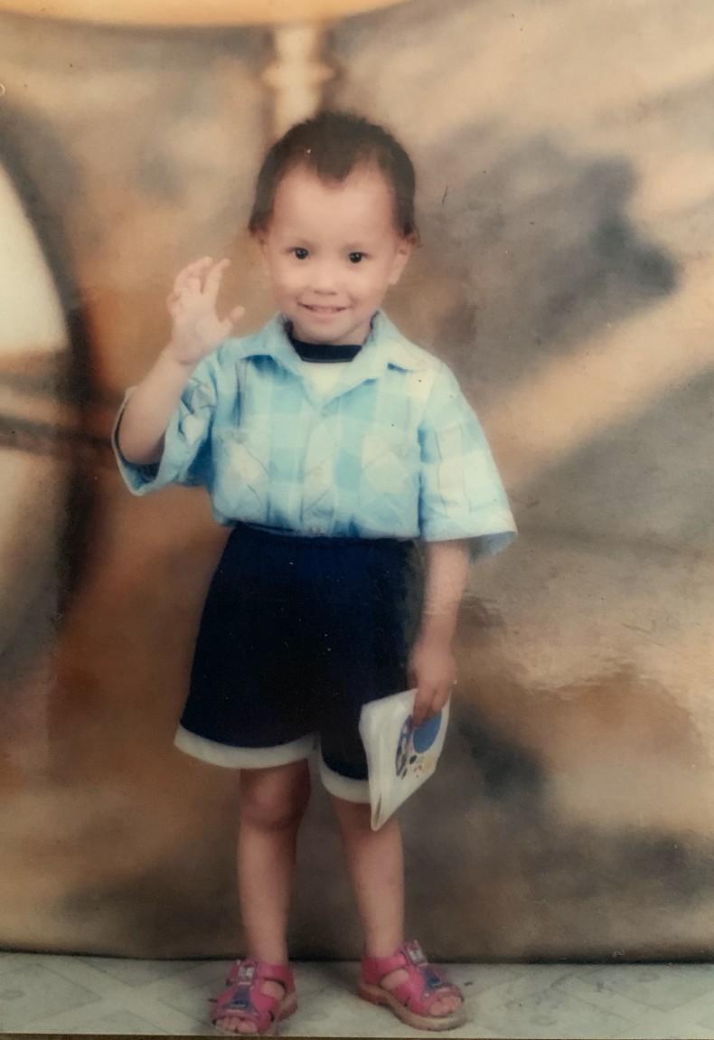 24岁小伙与85岁老奶奶婚纱照,江西24岁小伙与85岁老太婚纱照