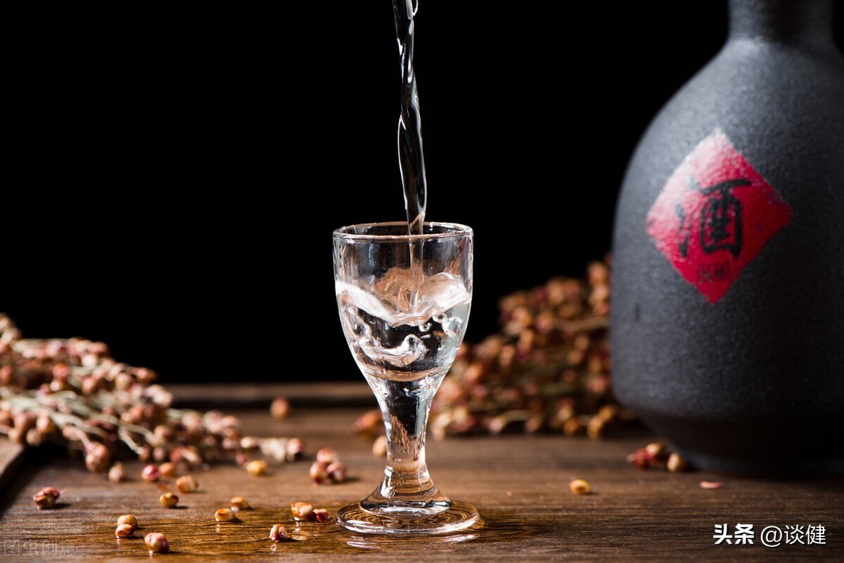 糖尿病患者能不能饮酒,糖尿病患者到底能不能喝白酒