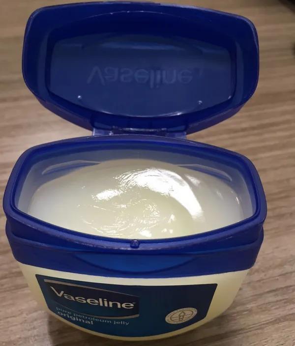 一到秋冬季双手就脱皮怎么治疗,一到春天手心就开始干燥脱皮