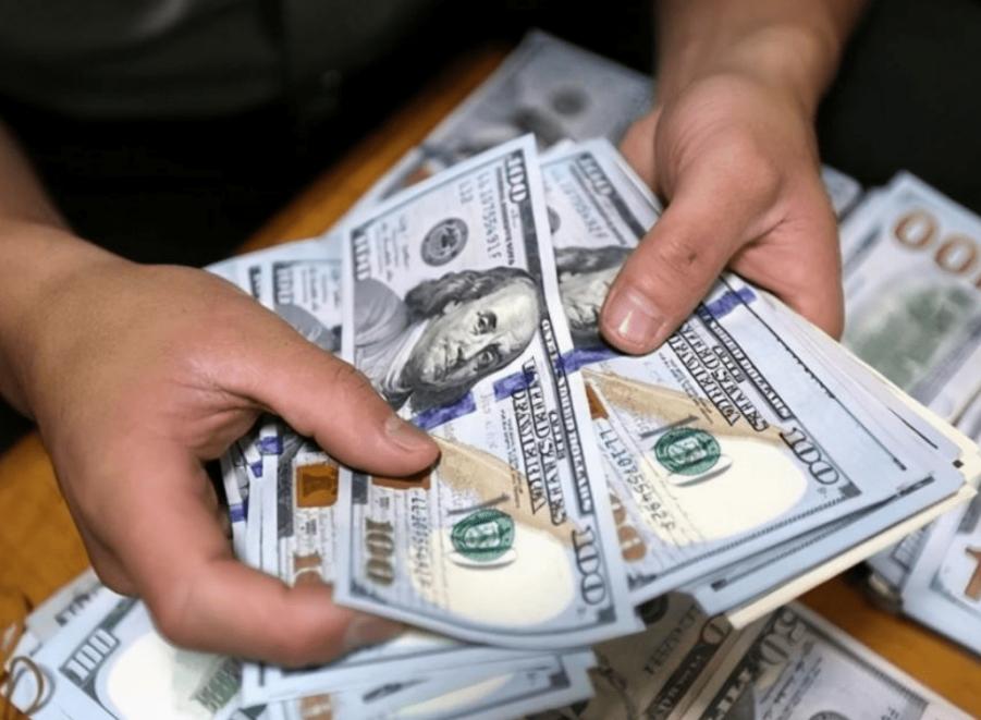 中国连续7个月抛售美债，美急求对话，布林肯：中方必须与美接触