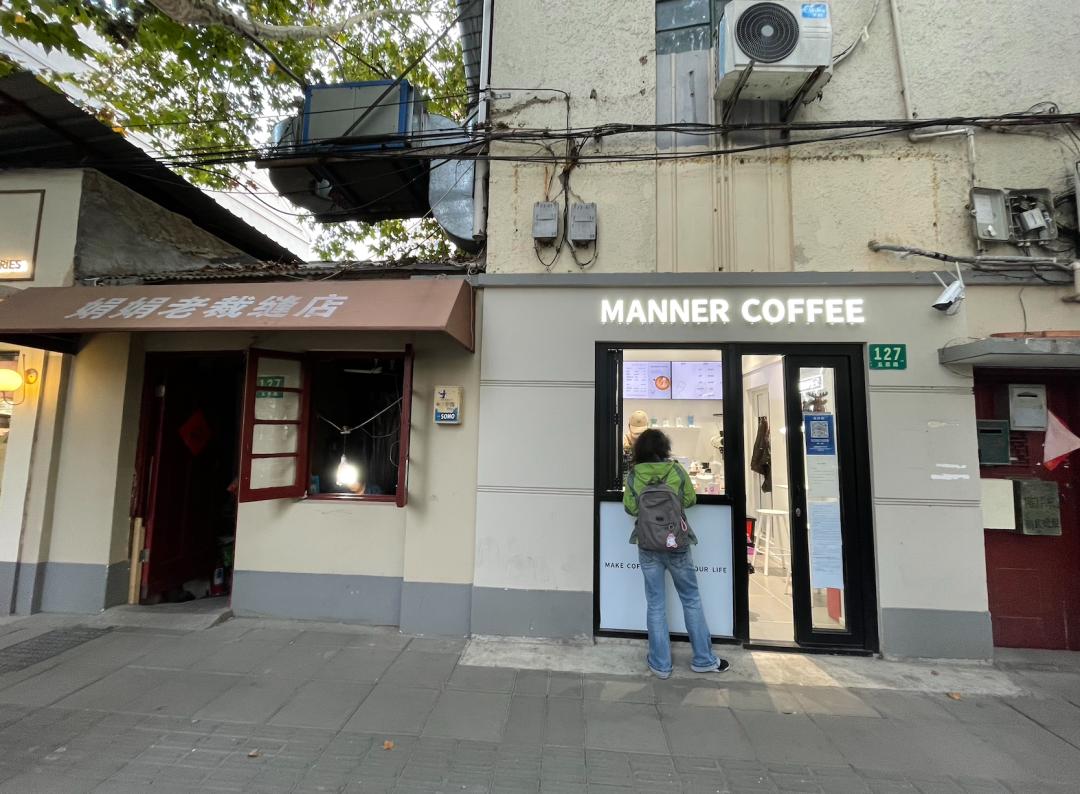 梧桐区的五金店，都是长久又顽强的存在