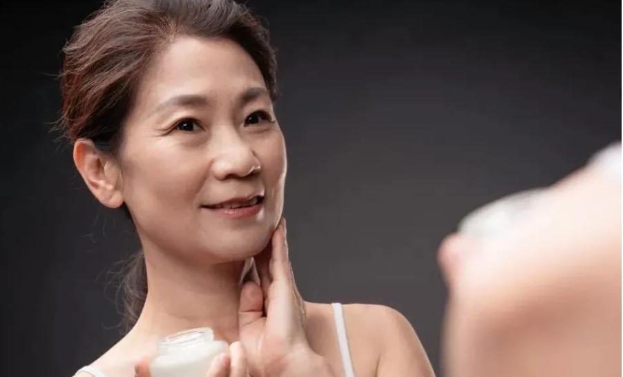 40岁抗老白天用的平价精华推荐,40岁以上的抗老精华哪款最好用