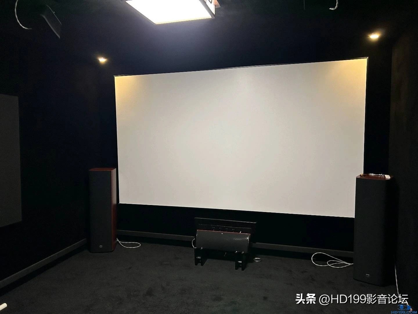 烧友分享|15平小影音室全黑化，完全发挥JVCN70实力！