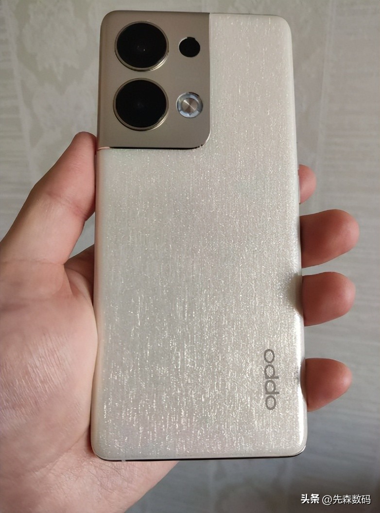 opporeno9provivox90,vivox90和荣耀90pro哪个性价比高