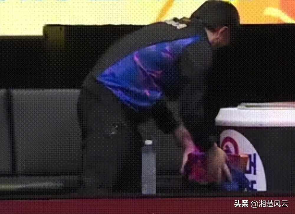 孙颖莎世乒赛夺冠教练反应,孙颖莎夺冠感谢两位师父