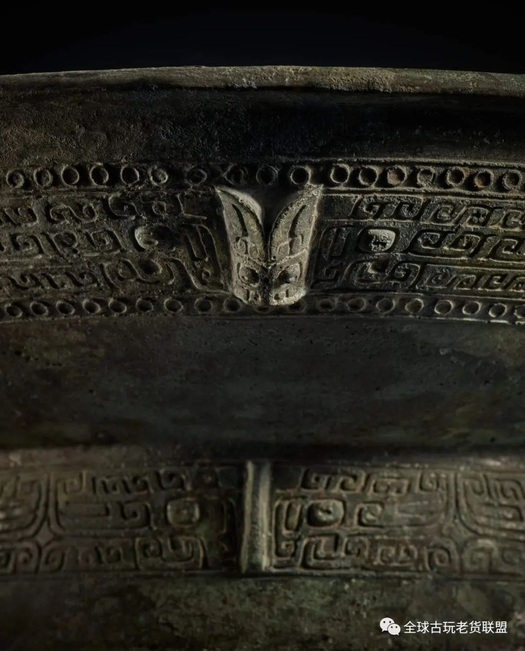 一言九鼎大名鼎鼎的意思,一言九鼎大名鼎鼎是什么意思