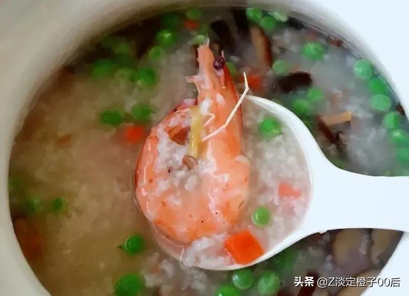 干贝鲜虾海鲜粥汤鲜味美营养丰富,潮汕鲜虾干贝海鲜粥做法原料