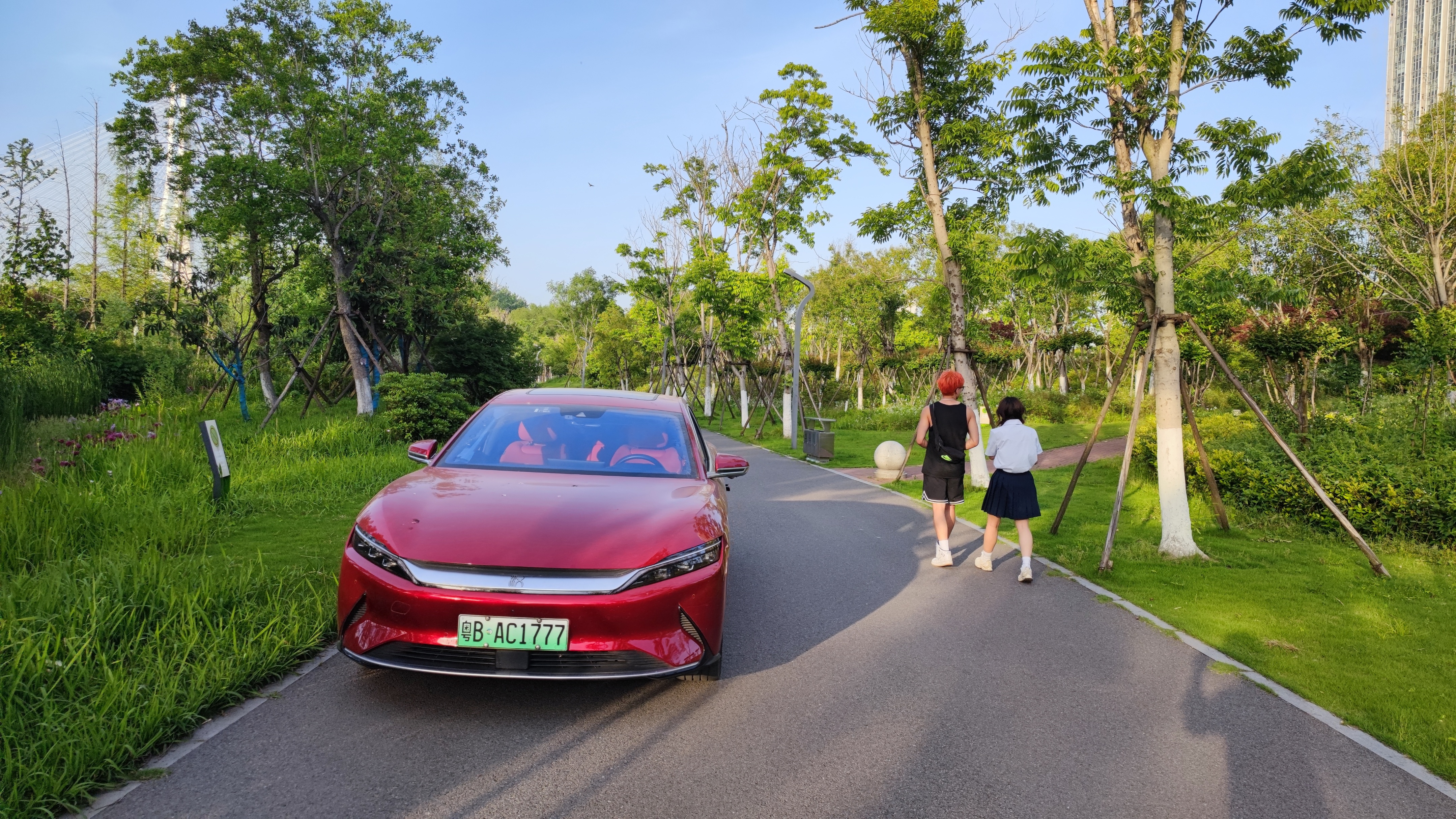 五一武汉江滩旅游人山人海,武汉青山江滩攻略