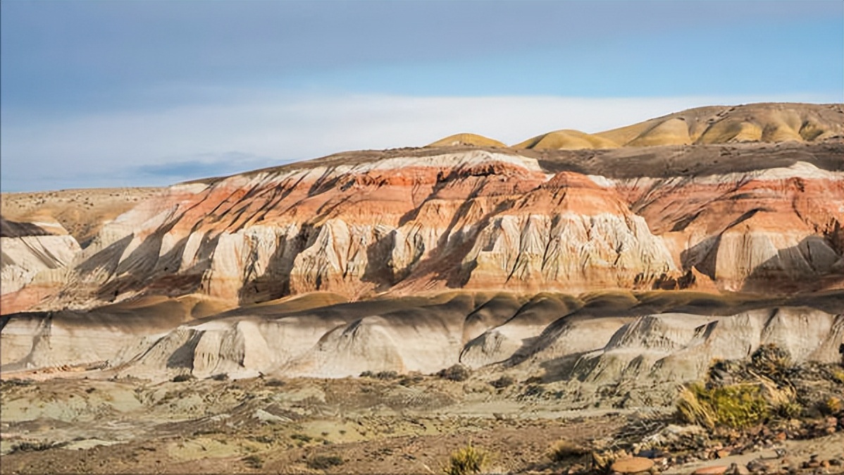 云南省兰坪盆地的沉积构造,对周围环境的意义与作用
