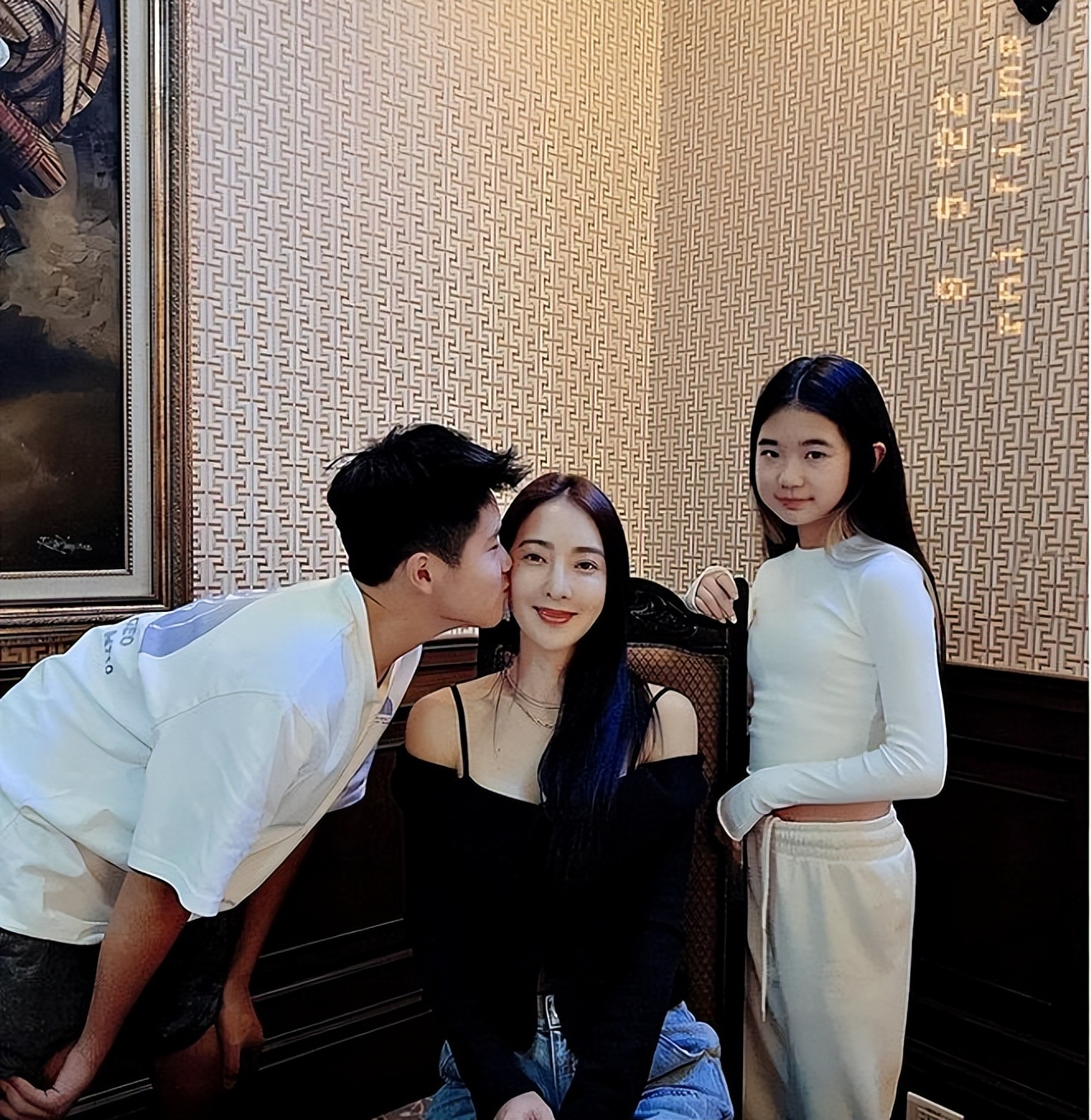 “忍者神龟”吴速玲终于离婚，曹格：她离开我是解脱