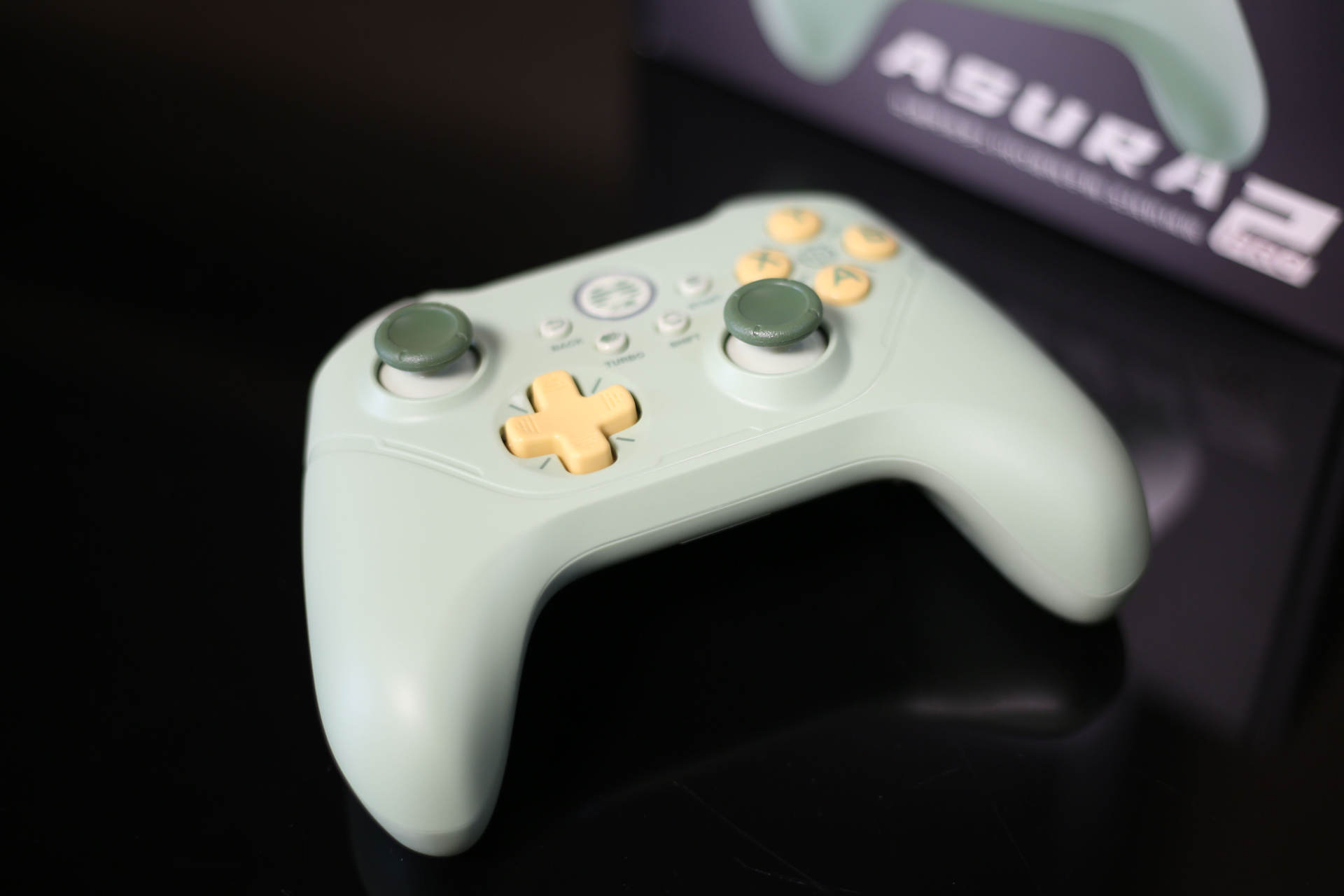 给游戏手柄换霍尔摇杆,可调节灵敏度的北通游戏手柄