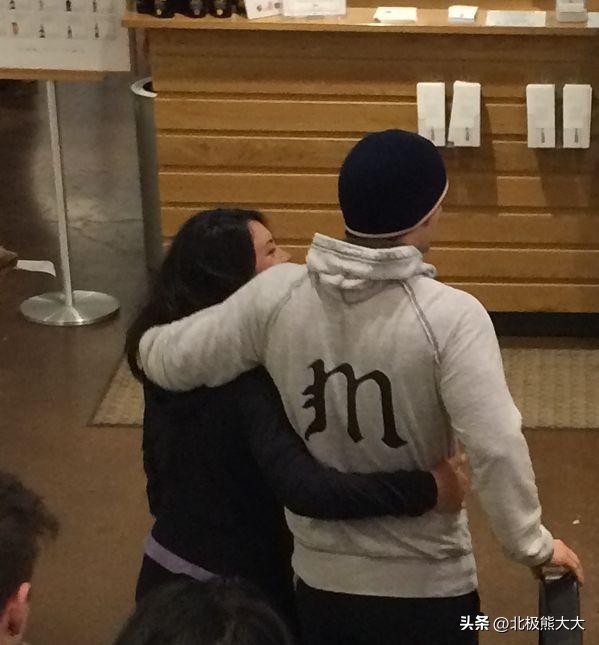 超人亨利卡维尔黑历史,亨利卡维尔超人正面照