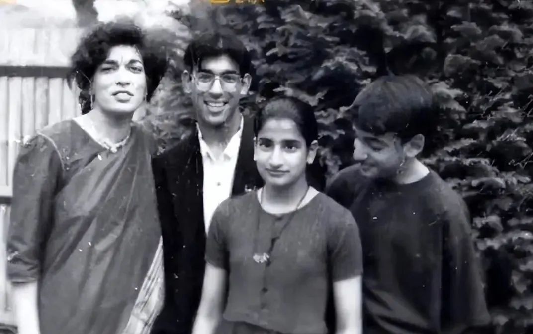 “印度人”当选英国首相后，距离“印度统治世界”还差几步？