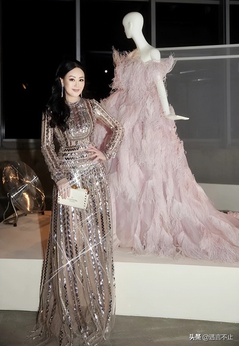 因拜物引前夫嫌弃,矢志不渝“买买买”的她,杀出了一条玫瑰路