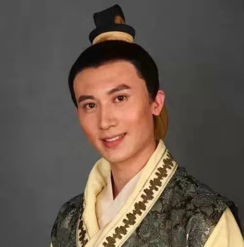 盘点那些长脸的男星,国内被嘲笑鞋拔子脸的男星