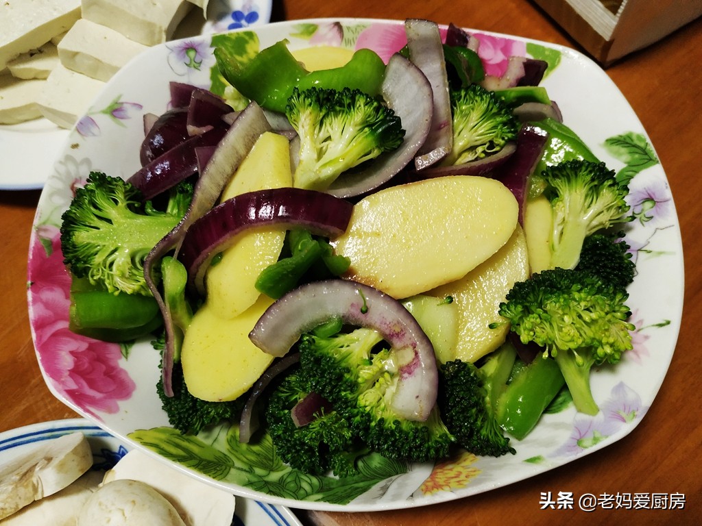 在家用涮烤一体锅,吃喝玩乐涮烤锅一体锅