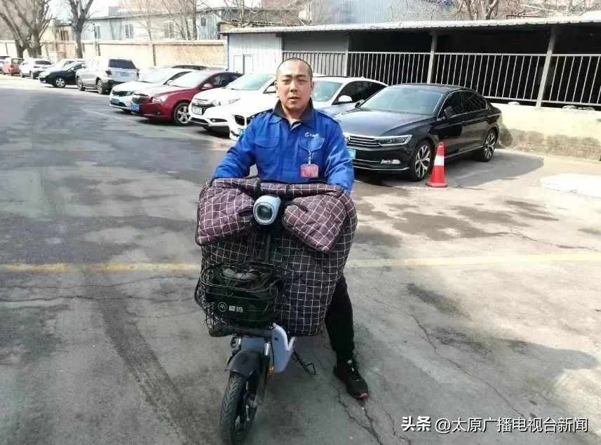 山西太原：报道新生大意丢包——公交车队再启“速递小分队”送“货”上门