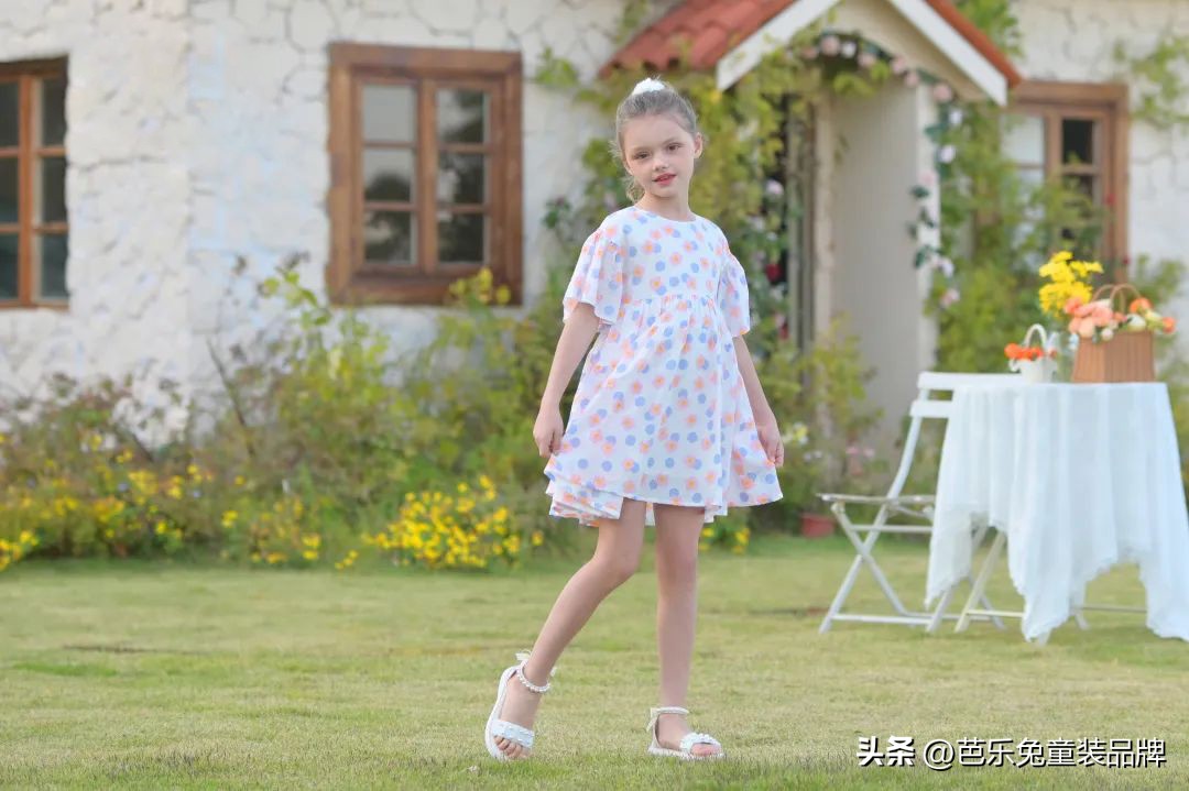 芭乐兔可爱的萌娃穿搭,芭乐兔秋衣套装