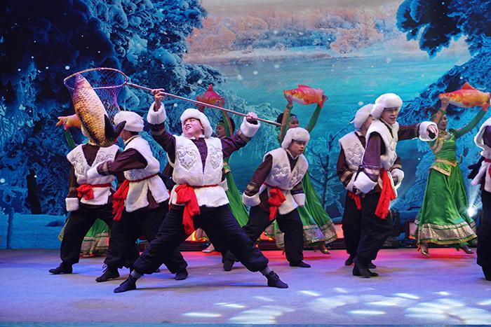 小吉带你去游乐园玩,小吉吉年货节