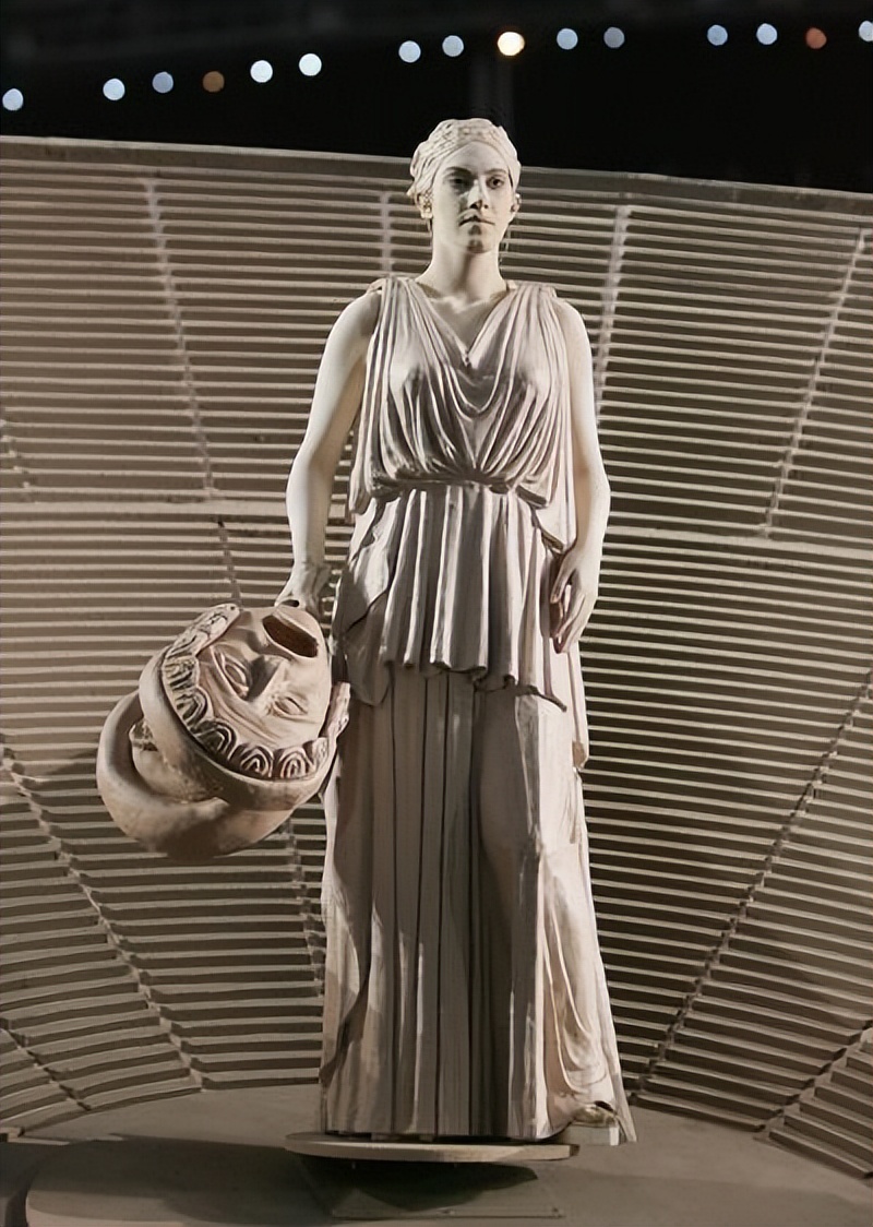 古代希腊的女性医生与草药师的影响，未来将会面对怎样的挑战？