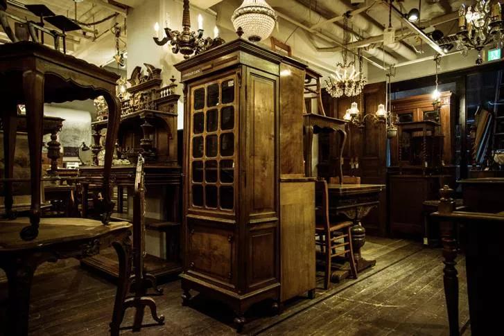 被中国房地产耽误的美国古董店