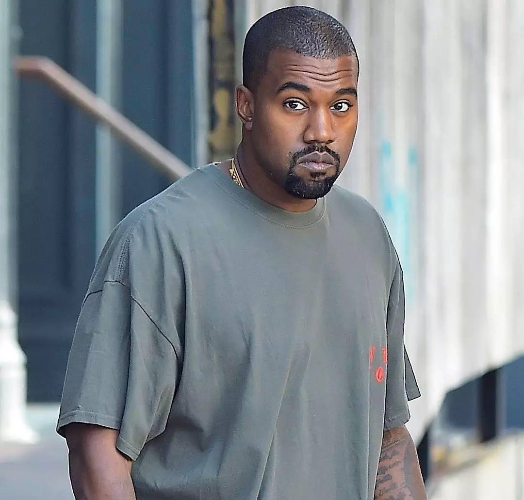 侃爷生日派对寿司,侃爷为朱莉亚庆生