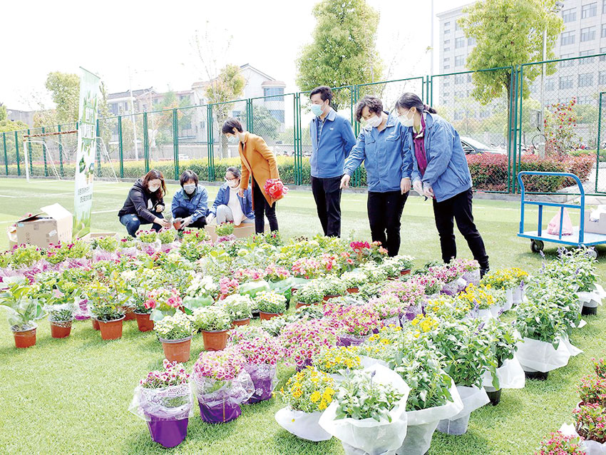 为慈善事业添砖加瓦,为公益事业发展积蓄青春动能