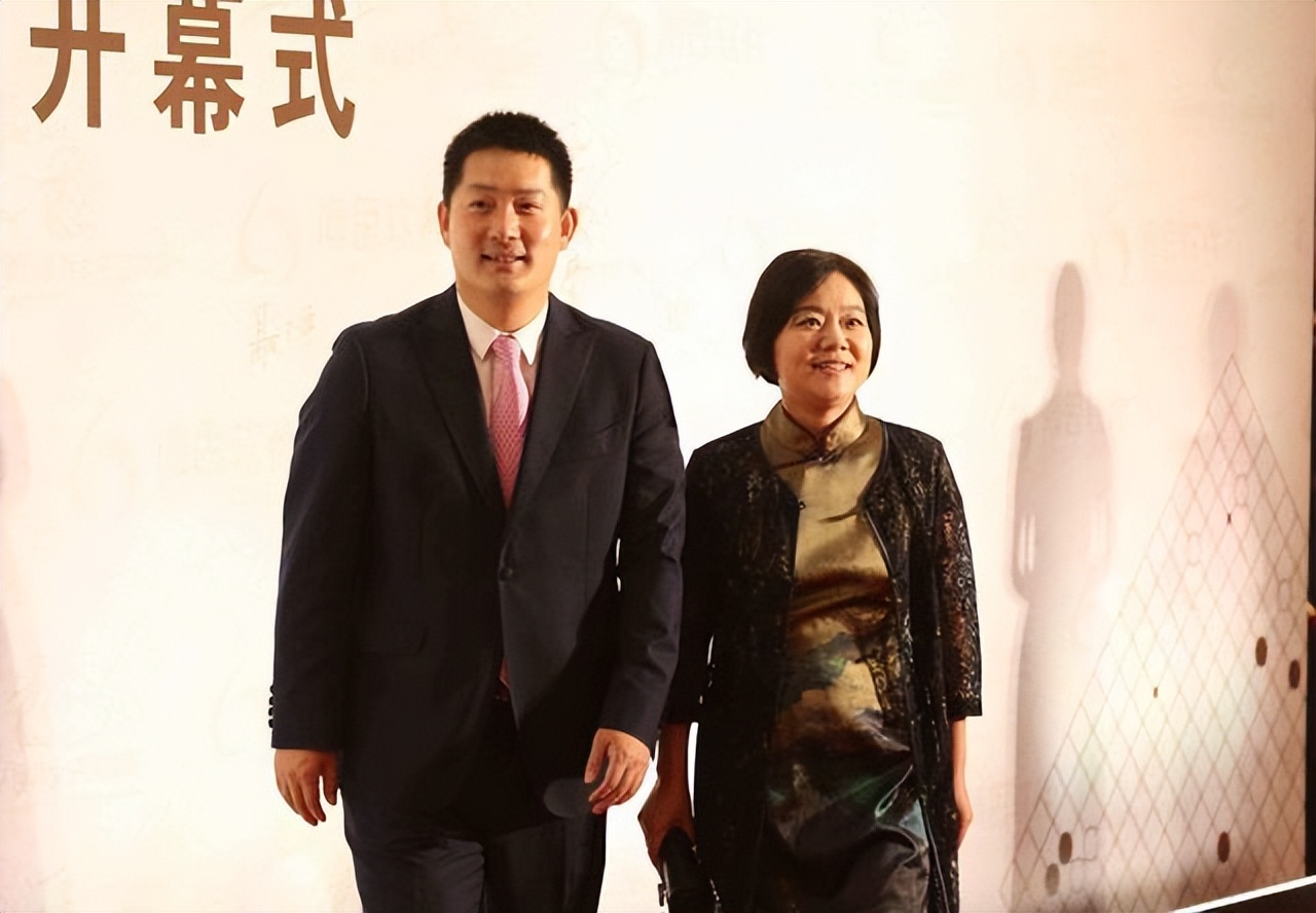 43岁围棋冠军常昊近照,围棋国手常昊和张璇