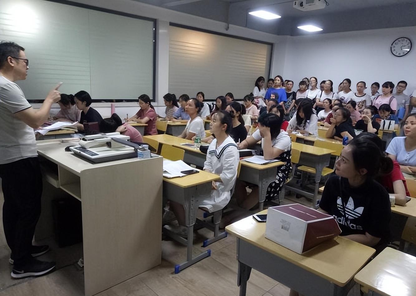 体制内服务期满还能考编吗,已经在体制内还有必要继续考编吗