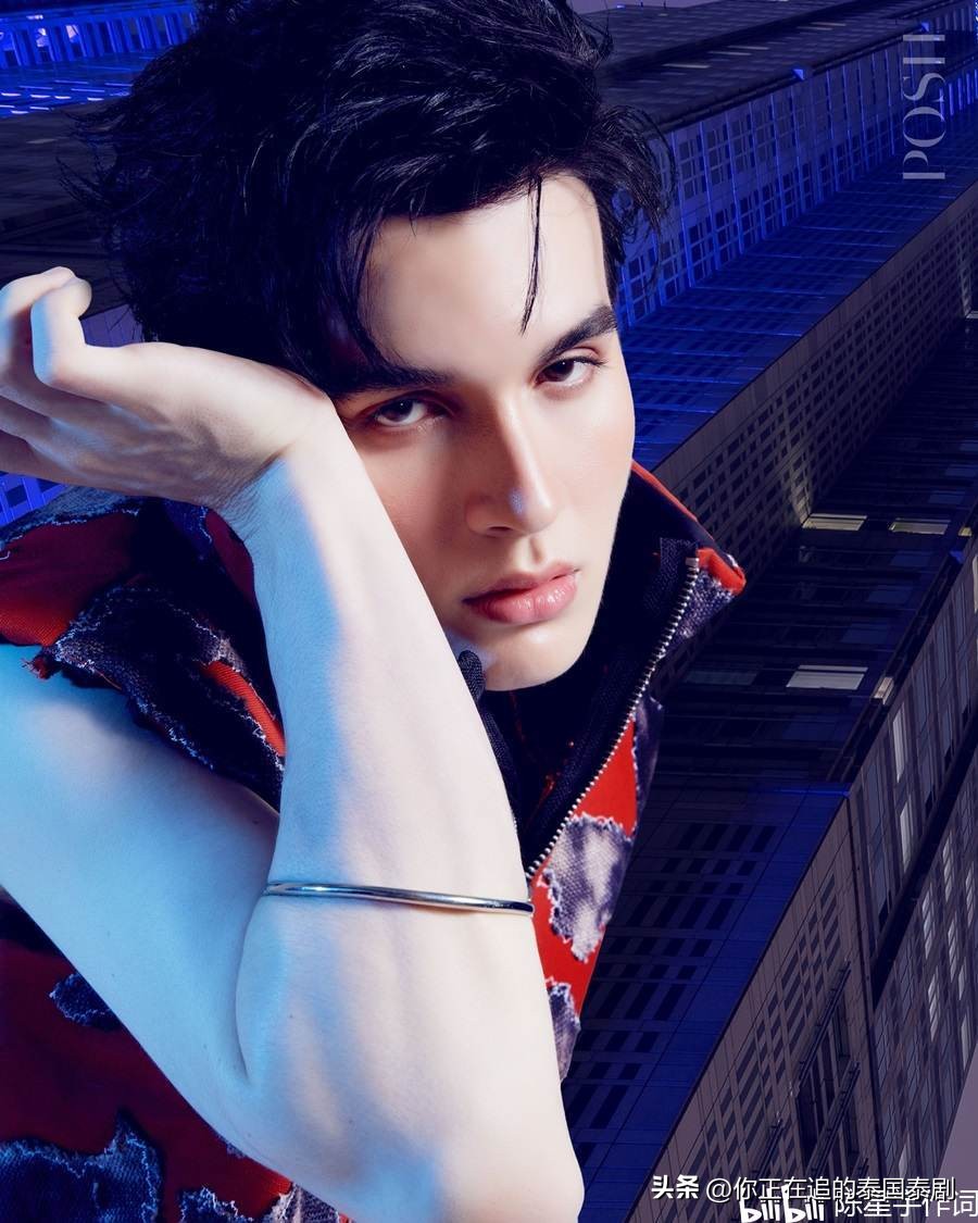 泰剧巨龙之爱MosPanuwat和BankMontop新杂志：元宇宙少年龙月臣服