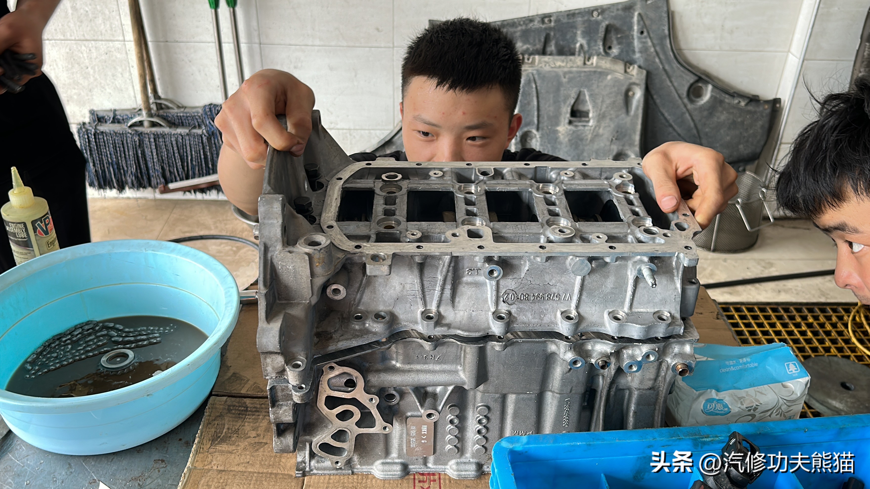 没听刘团长的劝，宝马MINI严重烧机油车主后悔不已，便宜没好货！