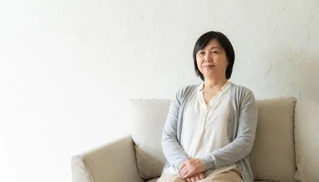 66岁大爷想找57岁大妈搭伙，大妈坦言：行，但得答应我3个要求